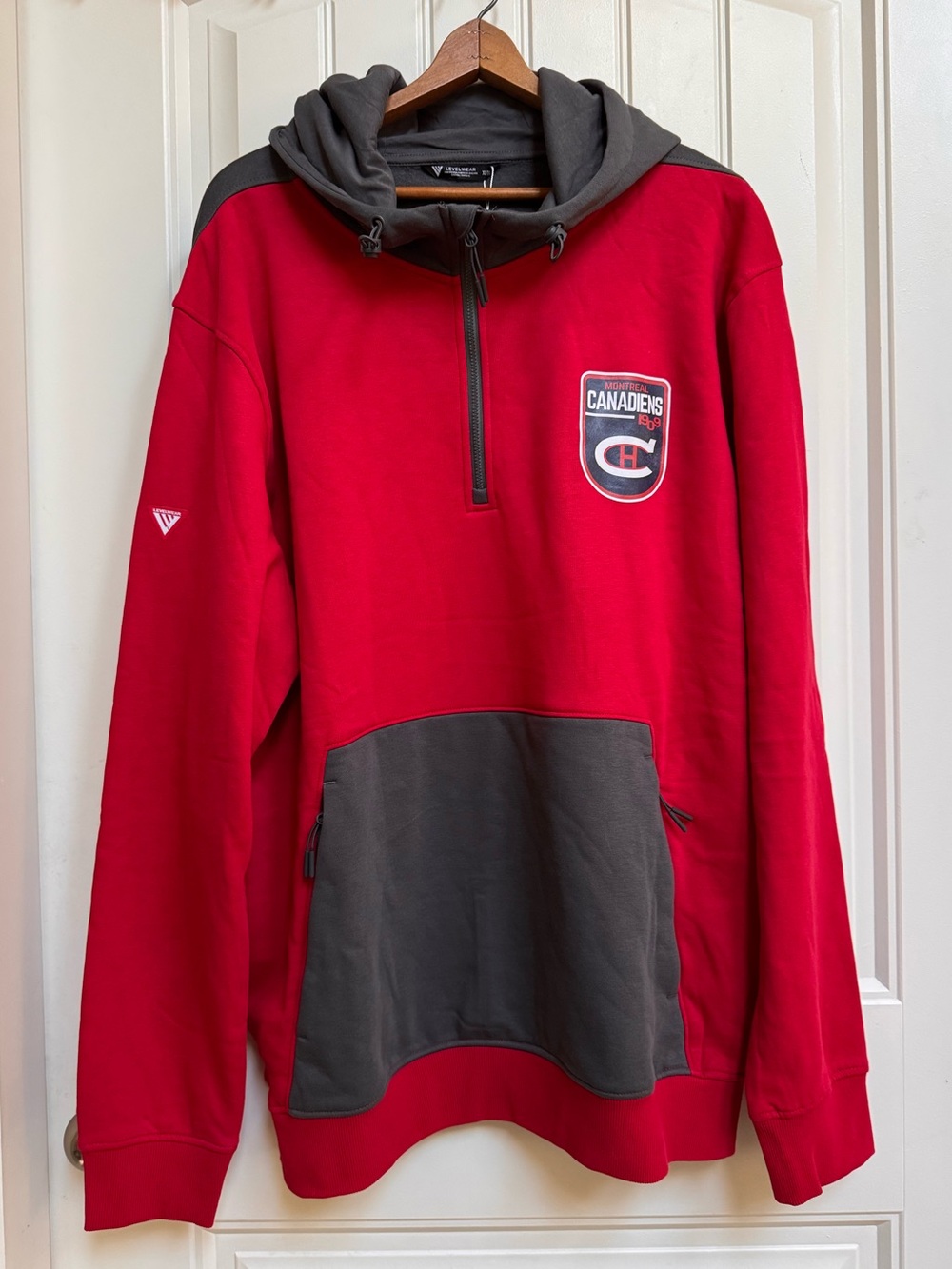 NWT Levelwear Montreal Canadiens Chicane Quarter-Zip Pullover Hoodie. XL